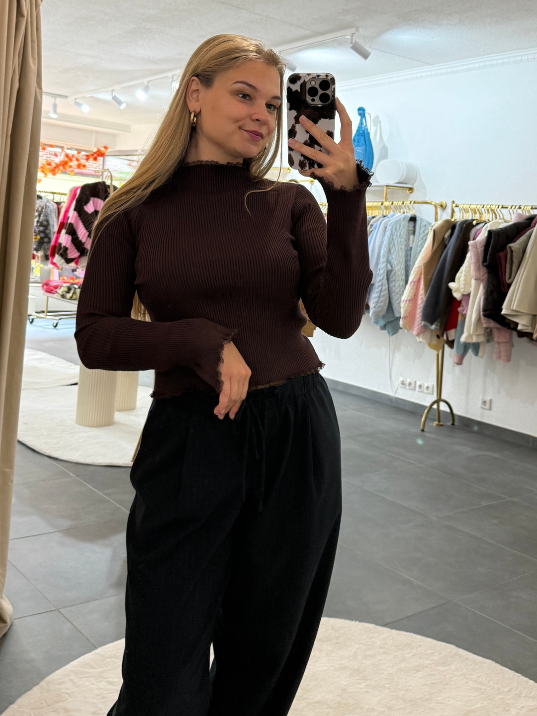 Ripped Knit Turtleneck „Ava“