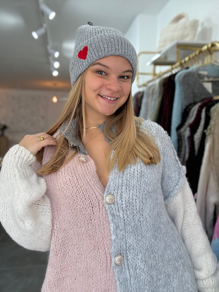 Mütze Herzstickerei "Leonie"