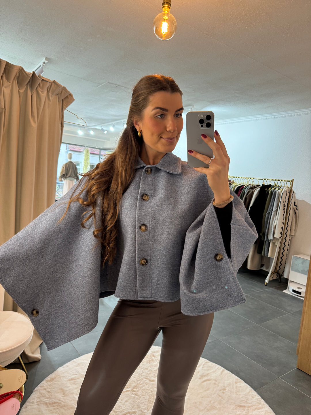 Cape mit Knöpfen "Katrin"